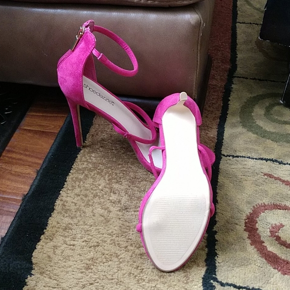 Shoes - Picture 2 of 2